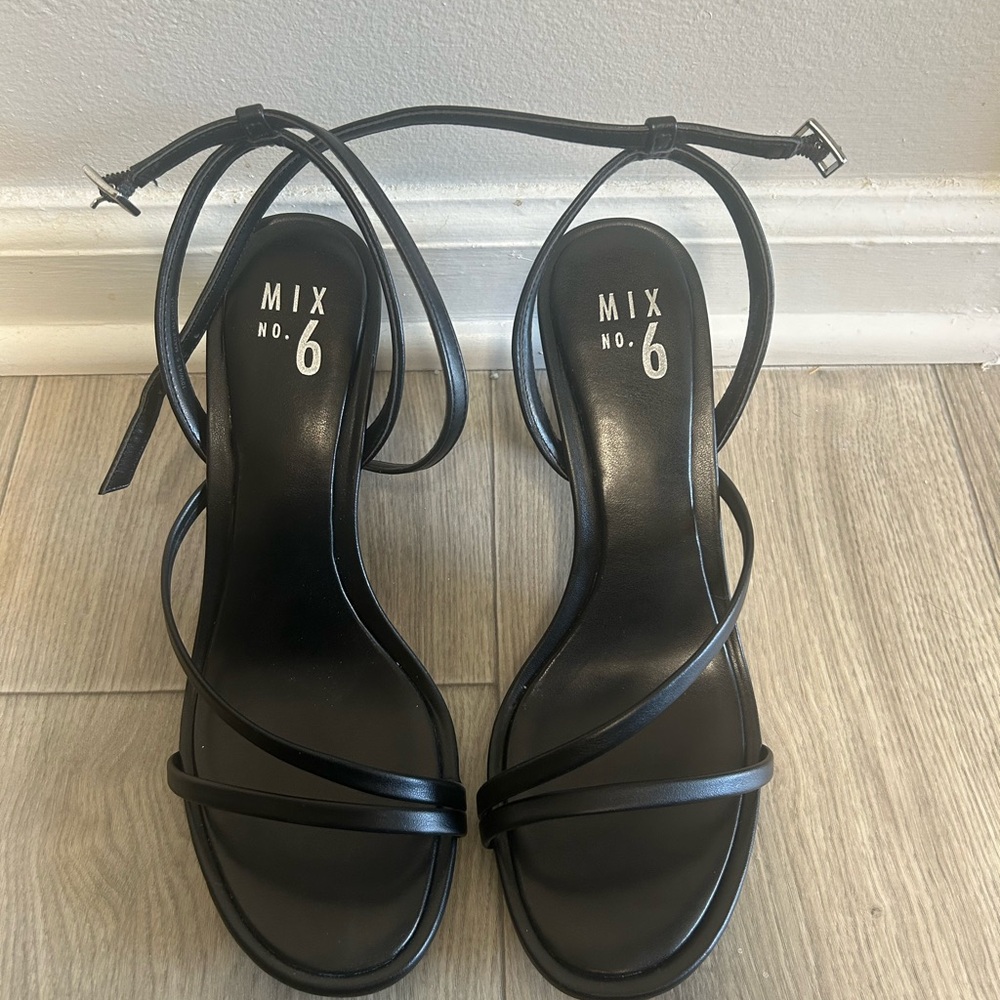 Mix No. 6 Black Strappy Women's Sandals
